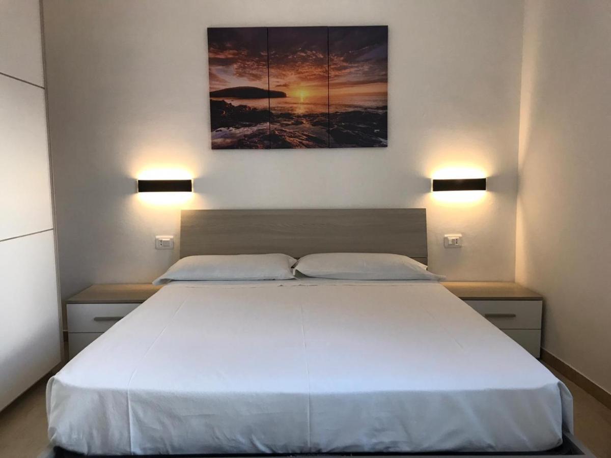 Eagle Rooms Riva del Garda Buitenkant foto
