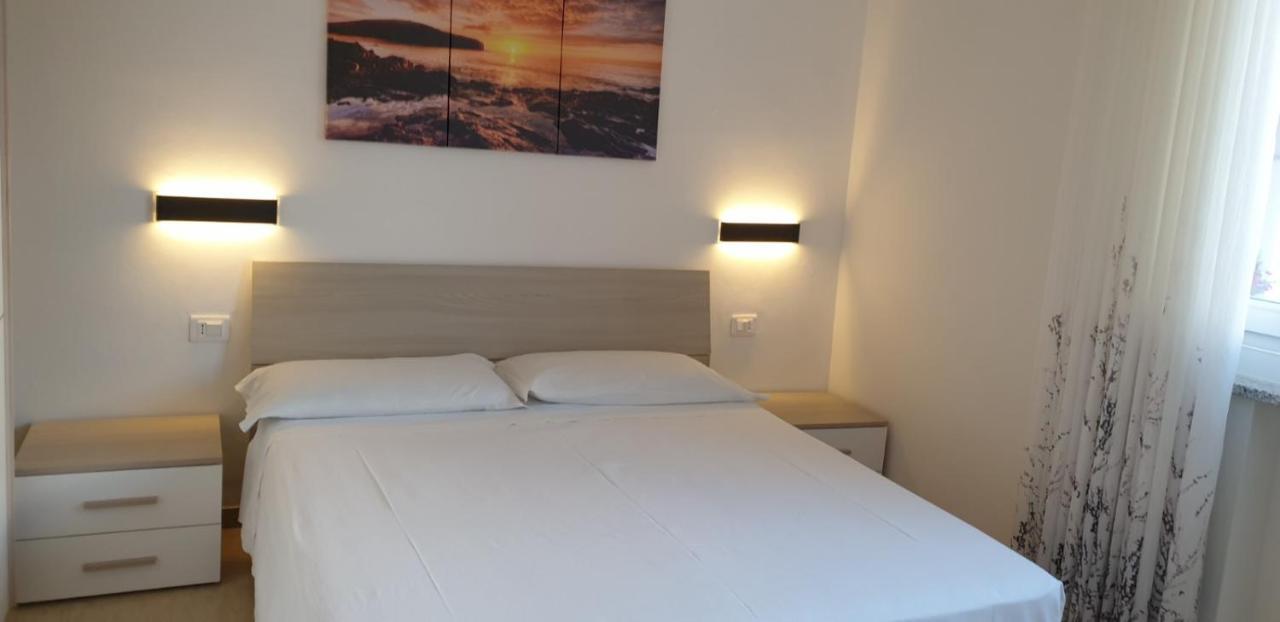 Eagle Rooms Riva del Garda Buitenkant foto