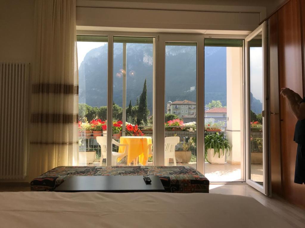 Eagle Rooms Riva del Garda Buitenkant foto