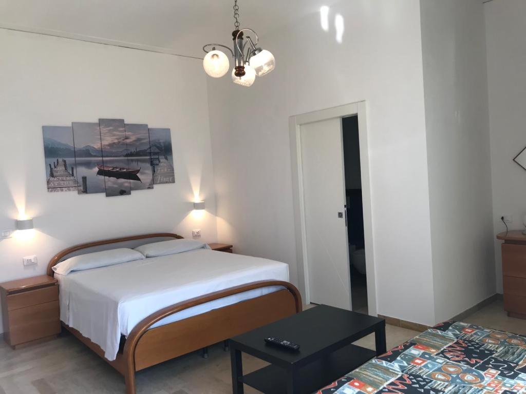 Eagle Rooms Riva del Garda Buitenkant foto