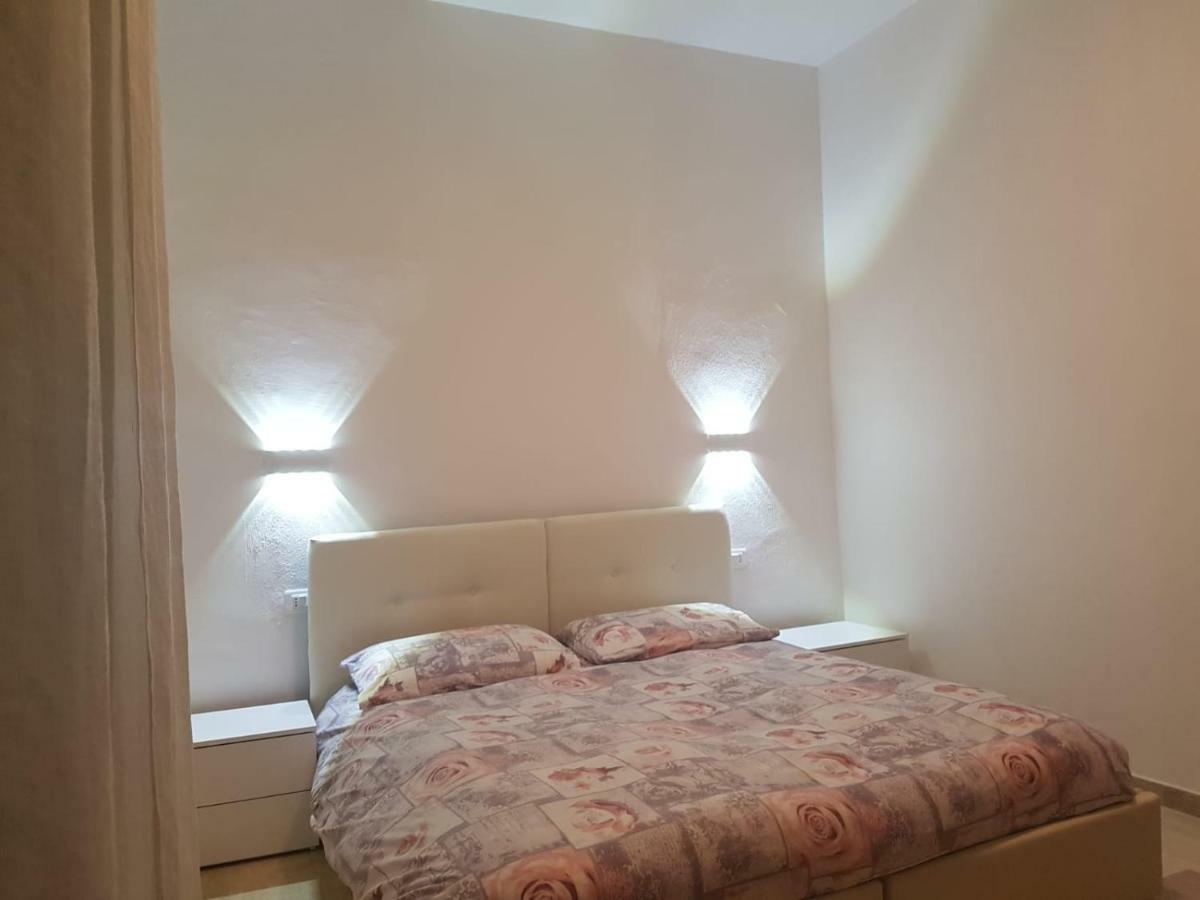 Eagle Rooms Riva del Garda Buitenkant foto