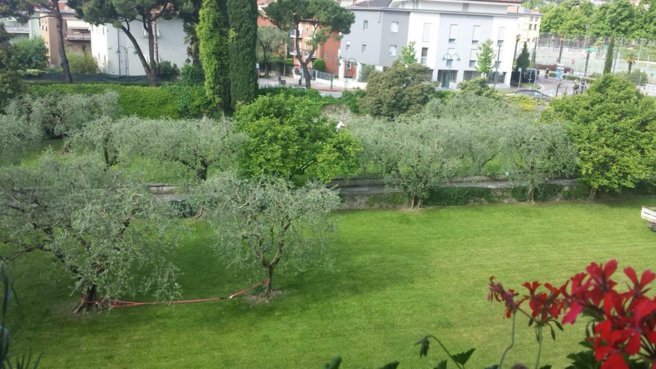 Eagle Rooms Riva del Garda Buitenkant foto