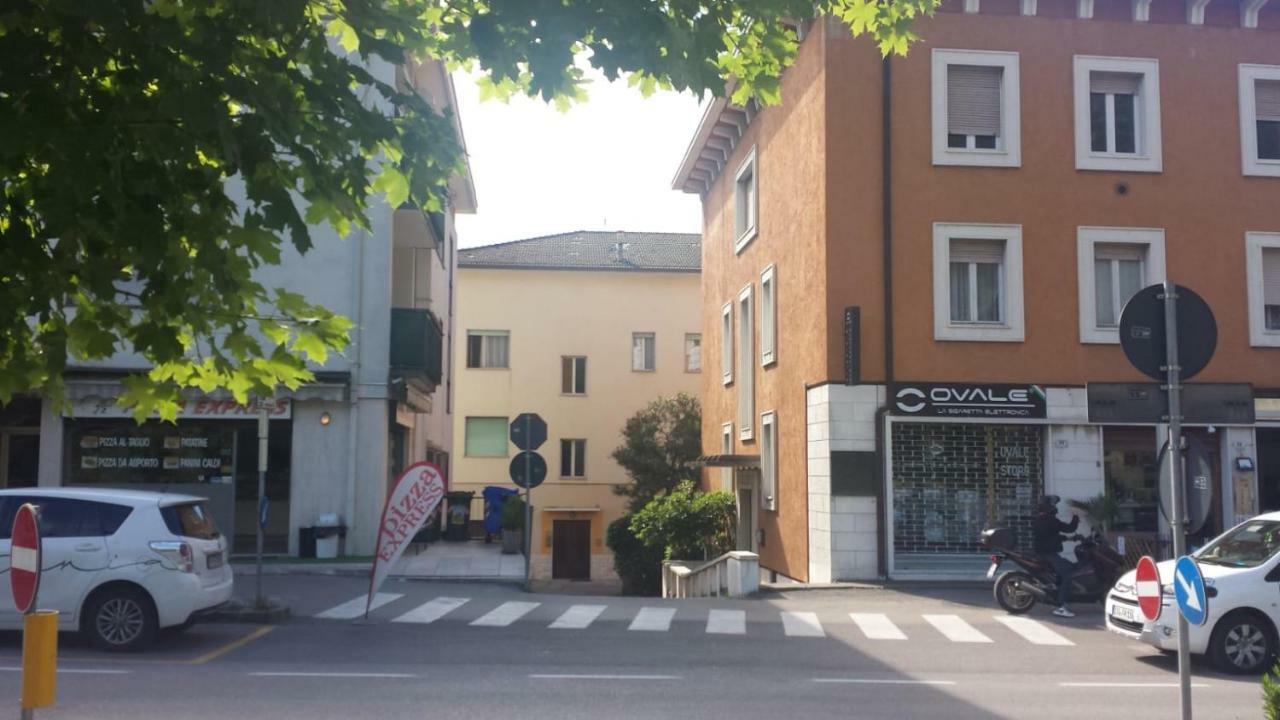 Eagle Rooms Riva del Garda Buitenkant foto