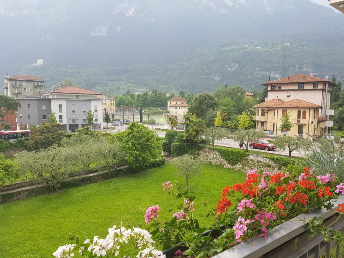 Eagle Rooms Riva del Garda Buitenkant foto